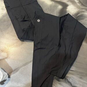 NWOT lululemon athletica Black Leggings. Sz 6